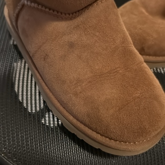 UGG Boot - Picture 7 of 8